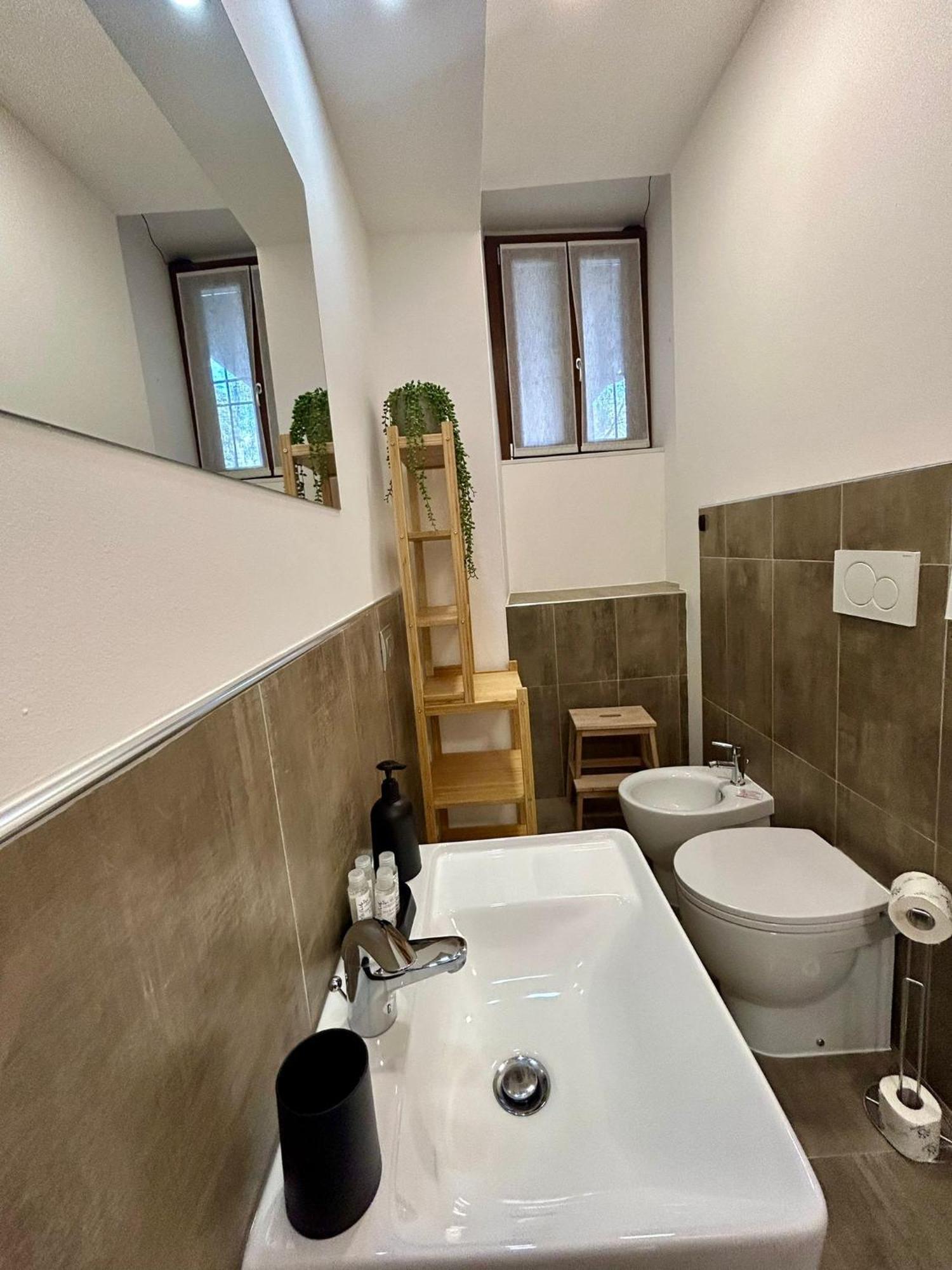 Kibilu - Bodio Near Lake Varese Lomnago Kültér fotó